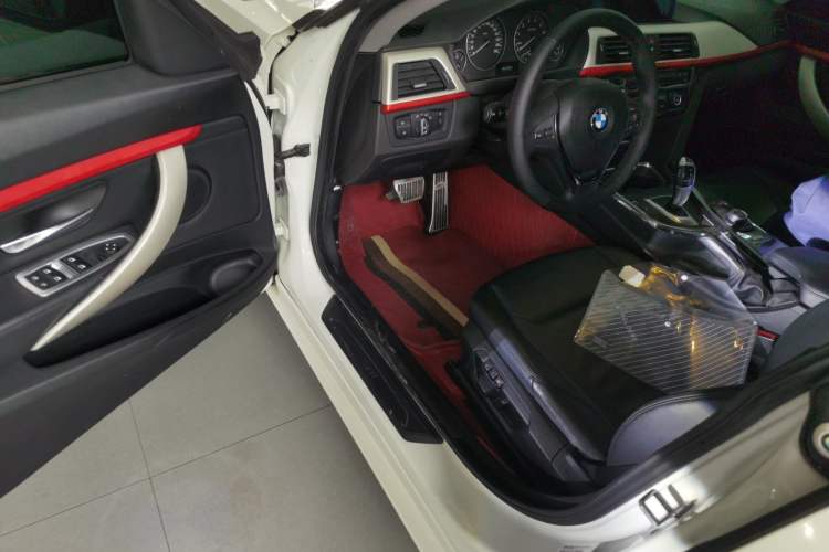 Used BMW 3 Series GT 2013 320i Leading Model