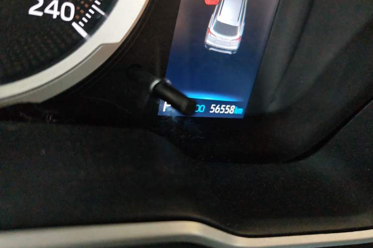 Used Toyota FRONTLANDER 2022 2.0L CVT Luxury Edition