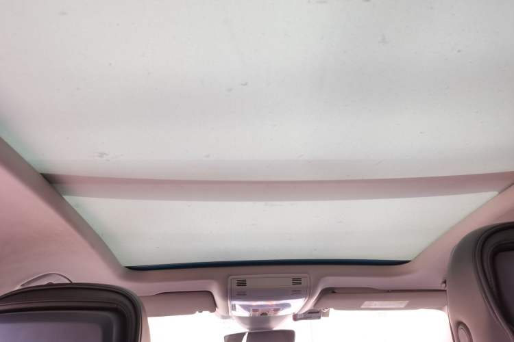 Used Volkswagen Magotan 2017 330TSI DSG Luxury Model Headliner