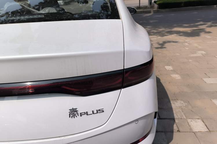 Used BYD Qin PLUS 2025 DM-i Smart Drive 55KM Leading Model Right Rear Taillight