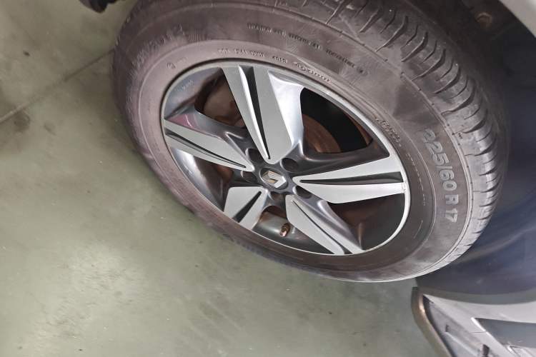 Used Renault Koleos 2014 Revised Version 2.5L Two-Wheel Drive Comfort Edition Exterior 4