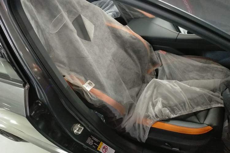 Used CHANGAN UNI-V 2024 1.5T High-Energy Version
