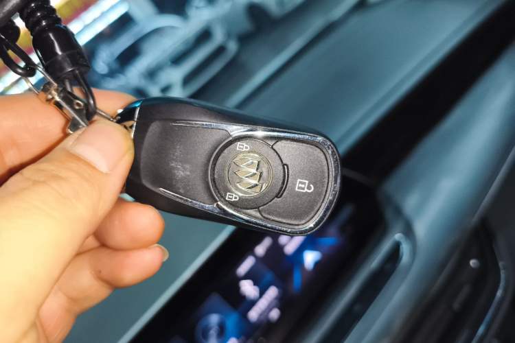 Used Buick GL6 2021 323T Mild Hybrid Connect Luxury Model Vehicle Key