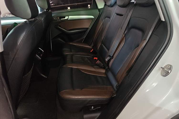 Used Audi Q5 2017 Plus 40 TFSI Technology Model
