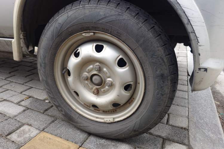 Used CHANGAN KAICHENG Star 2009 1.0L-SC6363B4-JL465Q Right Front Wheel Hub