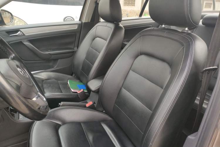 Used Volkswagen Bora 2015 Qihui Edition 1.6L Automatic Fashion Model Left Front Seat