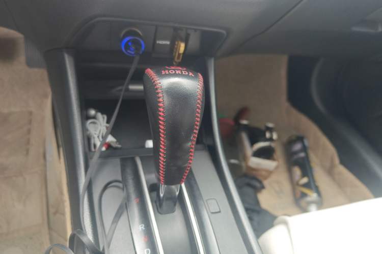 Used Honda Jade 2013 1.8L automatic Comfort version 5 seats