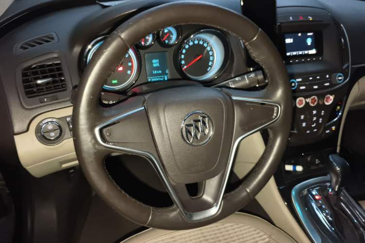 Used Buick Regal 2014 2.0L Leading Fashion Edition
