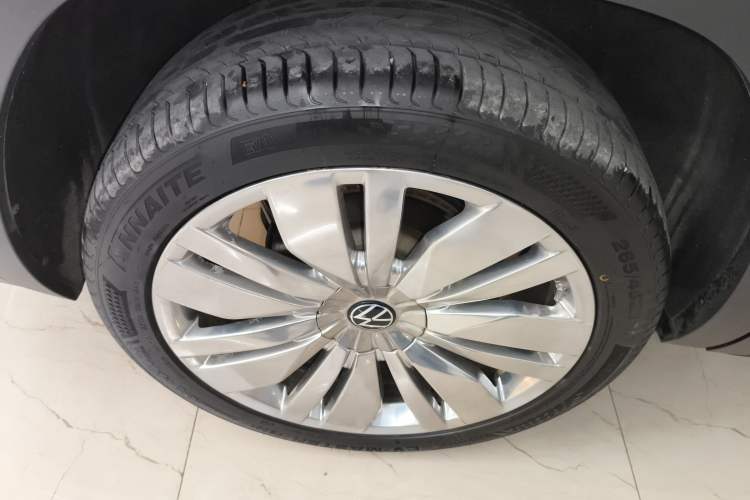 Used Volkswagen Teramont 2021 380TSI Four-Wheel Drive Prestige Flagship Edition Right Rear Wheel Hub