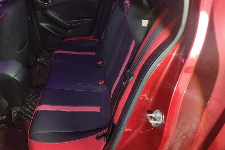 Used Mazda 3 Axela 2016 Sedan 1.5L Manual Comfort Model