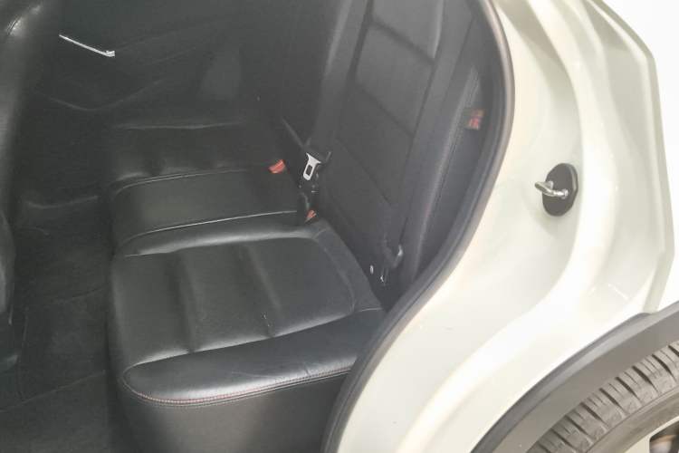 Used Mazda CX-5 2013 2.5L Automatic 4x4 Luxury Version Left Rear Seat