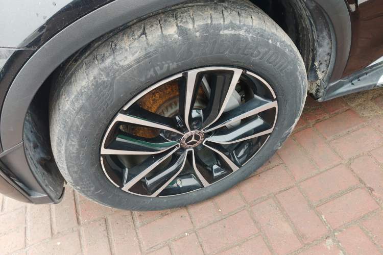 Used Mercedes-Benz GLC 2022 Second Facelift GLC 260 L 4MATIC Luxury Edition Left Front Wheel Hub