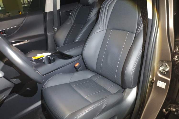 Used Toyota Harrier 2023 Dual-Engine 2.5L CVT Two-Wheel Drive Luxury Edition Left Front Seat