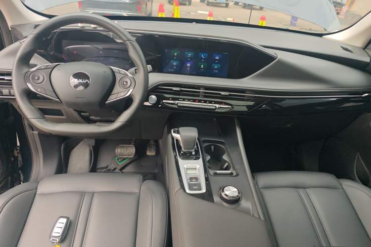 Used Dongfeng Aeolus Huge 2024 Mach Power 1.5T Luxury Model
