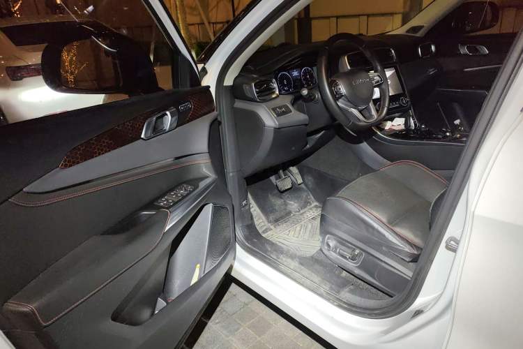 Used Lynk & Co 01 2017 2.0T Four-Wheel Drive Pro Edition Driver Seat