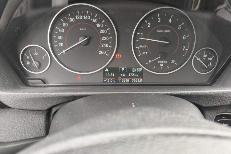 Used BMW 3 Series 2017 320i M Sport Odometer Close Up