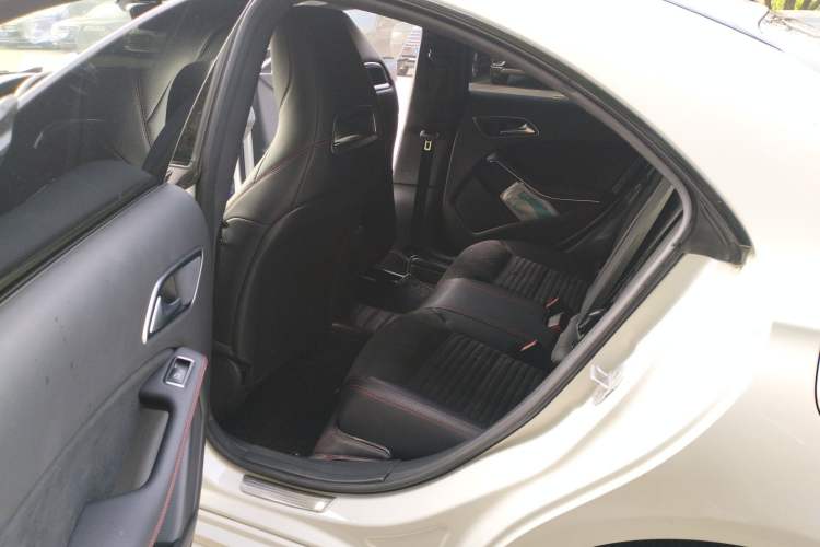 Used Mercedes-Benz CLA 2017 CLA 220 4MATIC
