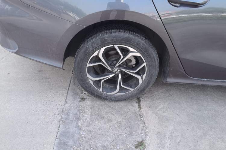 Used MG 5 2023 180 DVVT Manual Fashion Edition
