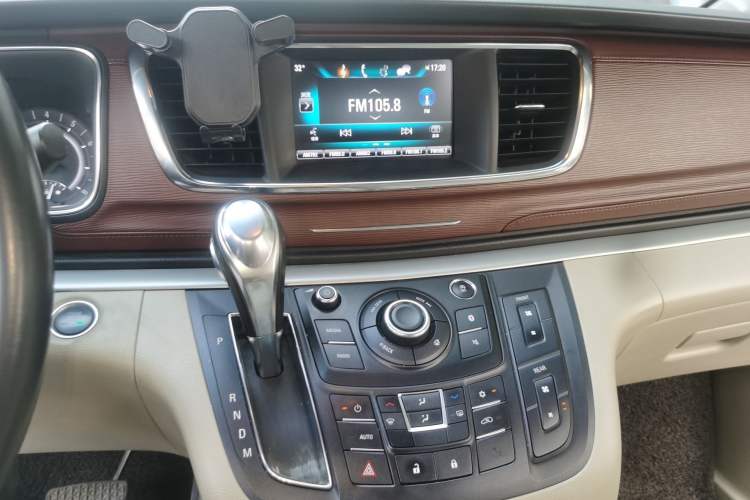 Used Buick GL8 2018 28T Luxury Model China VI Standard