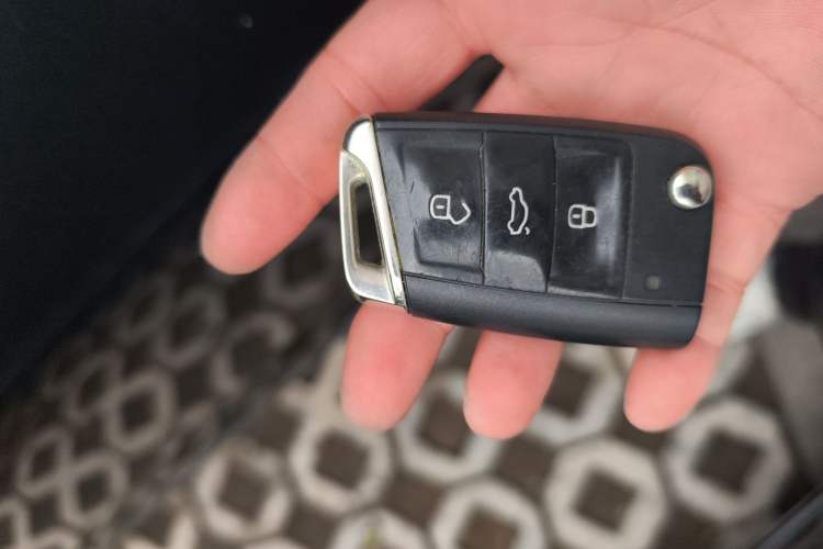 Used Volkswagen Tayron 2020 330TSI Two-Wheel Drive Luxury Smart Connectivity Version Vehicle Key