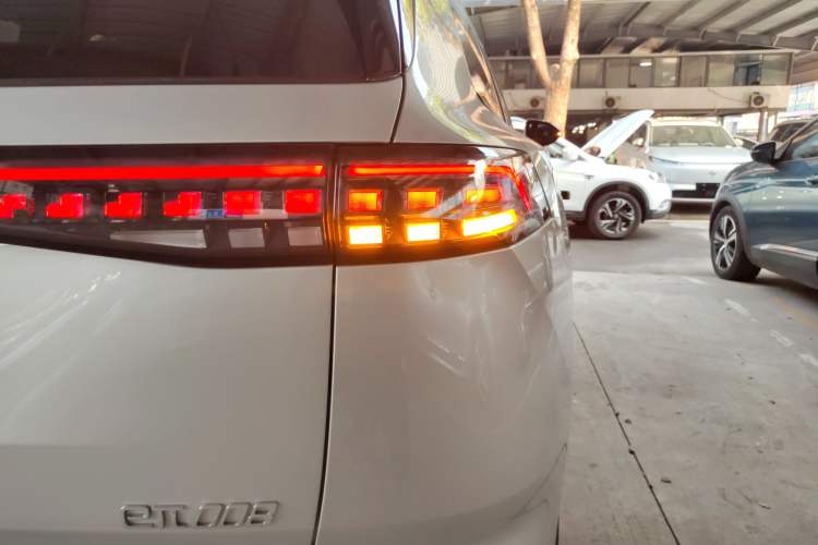 Used Dongfeng eπ eπ008 2024 210Max Range-Extended Version 6 Seats
