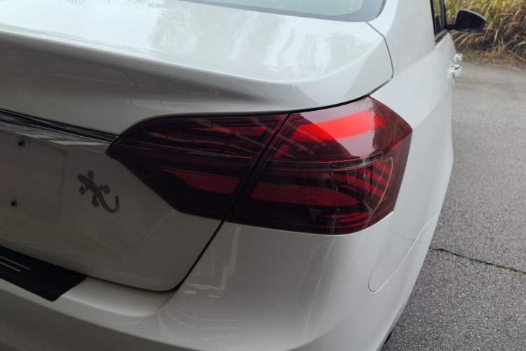 Used Geely Auto Emgrand 2019 Leading Edition 1.5L CVT Upward Asian Games Edition China VI
