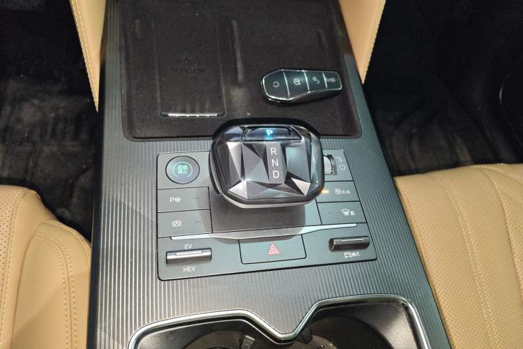 Used BYD Song L DM-i 2024 160 km Excellence Version
