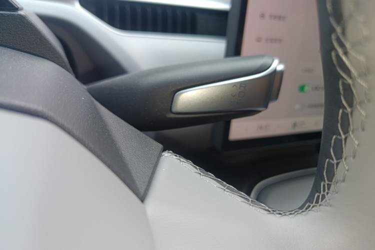 Used XPeng MONA M03 2024 620 with Ultra-Long Range Gear Lever