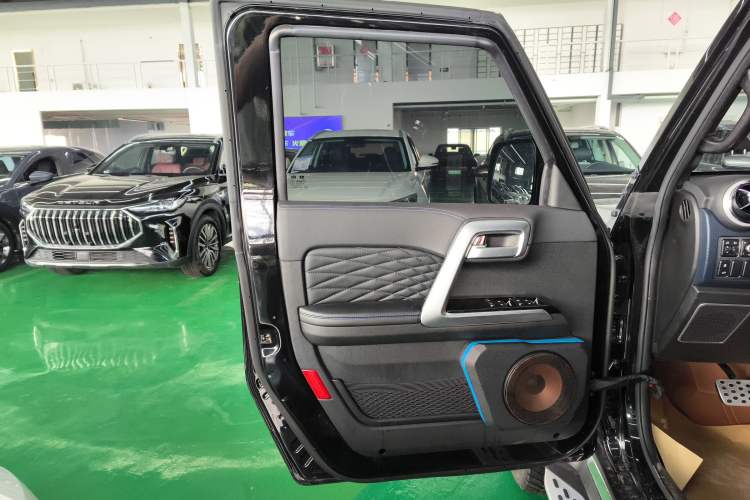 Used BAIC Off-Road BJ40 2023 2.0T Automatic Four-Wheel Drive Urban Hunter Edition Chivalrous Type