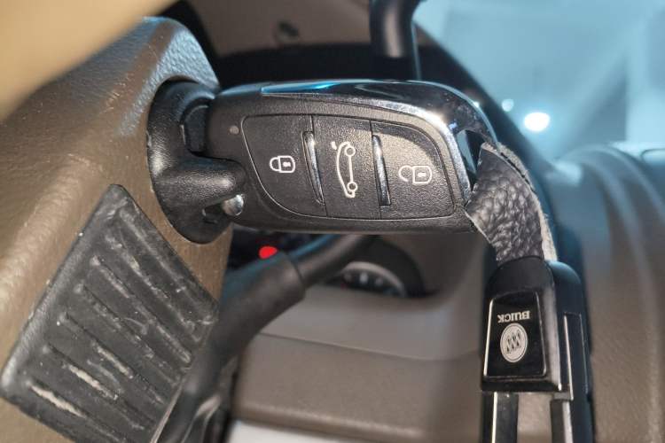 Used Buick GL8 2014 2.4L Classic Edition
