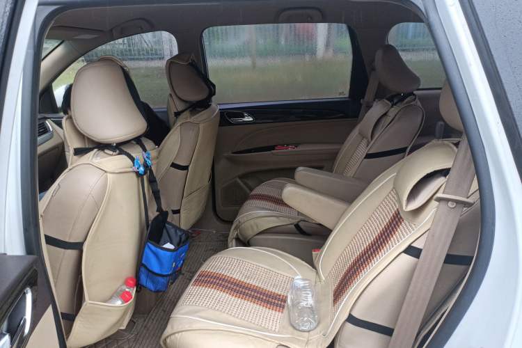 Used Baojun 730 2016 1.5L Manual Comfort Version 7 Seats China V Emission Standard Left Rear Seat