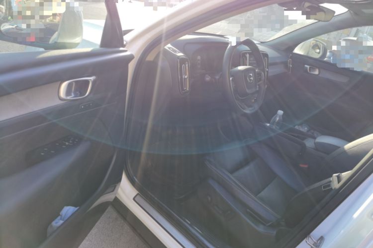 Used Volvo XC40 2023 B4 4x4 Smart Luxury Edition
