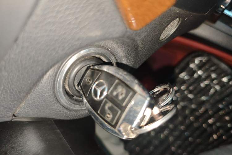 Used Mercedes-Benz C-Class 2013 C 260 Elegant Grand Edition Vehicle Key