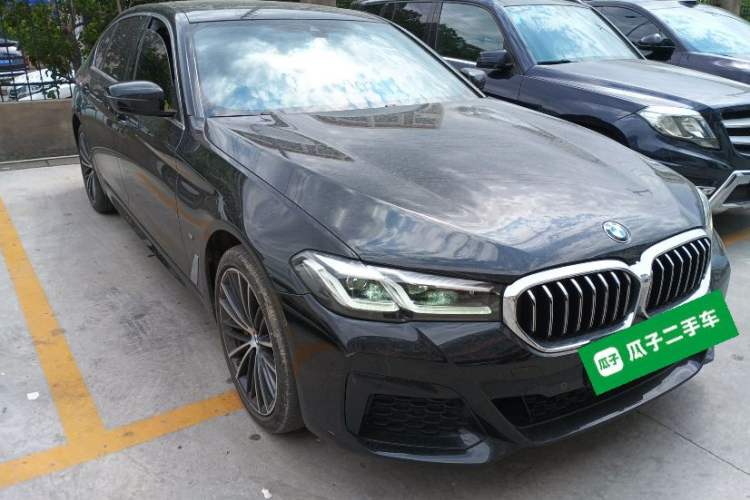 Used BMW 5 Series 2022 530Li Leading Model M Sport Package Front Right 45 Deg