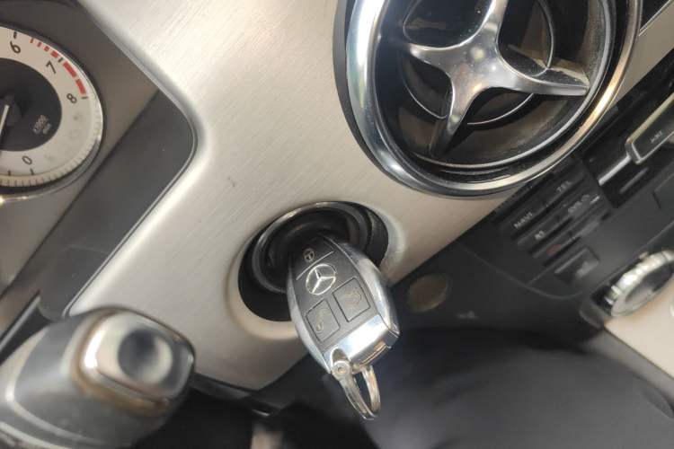 Used Mercedes-Benz GLK-Class 2013 GLK 300 4MATIC Fashion Model
