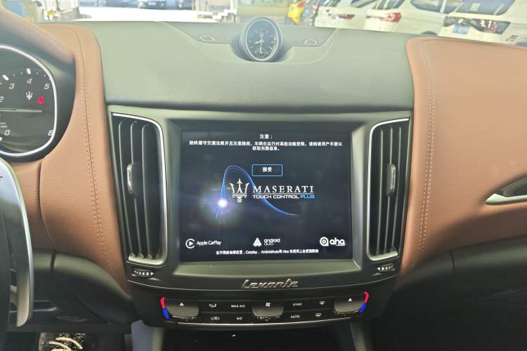 Used Maserati Levante 2016 3.0T Standard Edition Audio And AC Panel