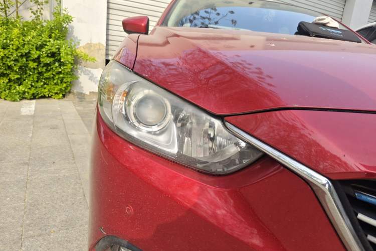 Used Mazda Atenza 2015 2.0L Blue Sky Luxury Edition Right Front Headlight