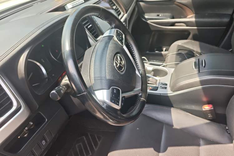 Used Toyota Highlander 2015 2.0T Four-Wheel Drive Luxury Edition 7-Seater
