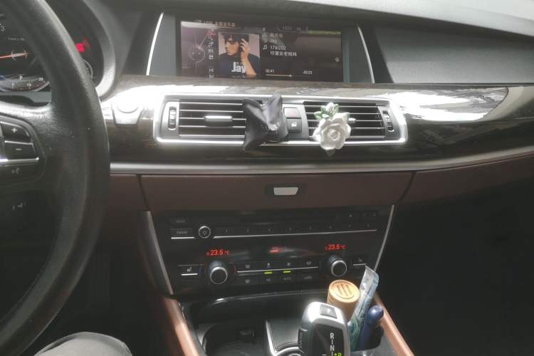 Used BMW 5 Series GT 2015 528i Leading Model