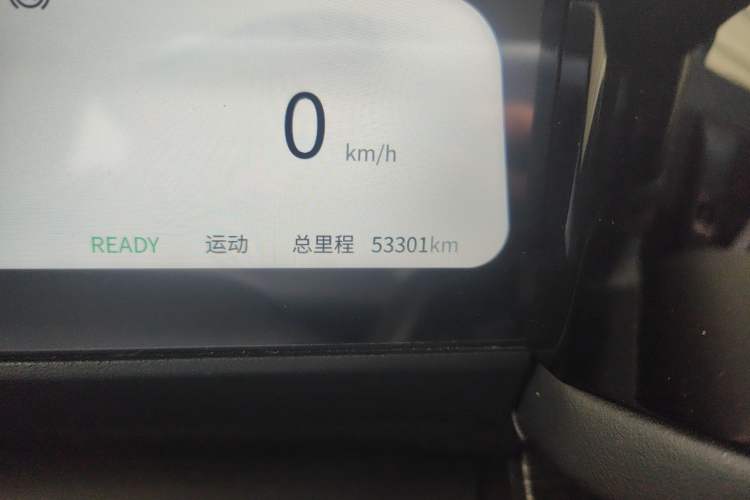 Used iCAR 03 2024 472km Four-Wheel Drive Long-Range Version Odometer Close Up