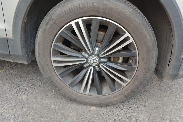 Used Volkswagen Tiguan L 2019 Revised Version 280TSI Automatic Two-Wheel Drive Panoramic Comfort Edition China VI Standard