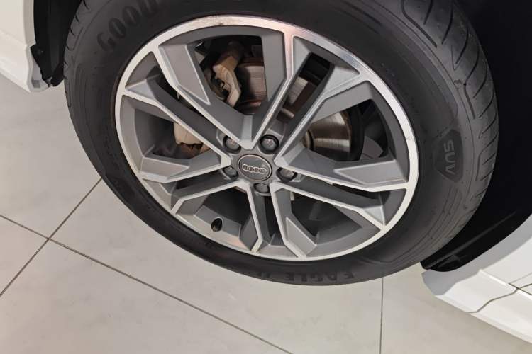 Used Audi Q3 2021 40 TFSI Fashion Dynamic Model
