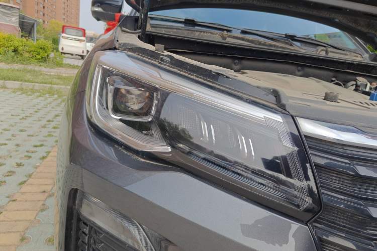 Used CHANGAN CS75 2023 Enjoy Edition 1.5T DCT Prestige Version Right Front Headlight