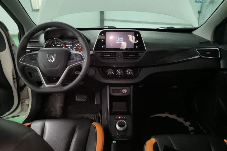 Used Baojun 310 2017 1.5L Automatic Luxury Model Audio And AC Panel