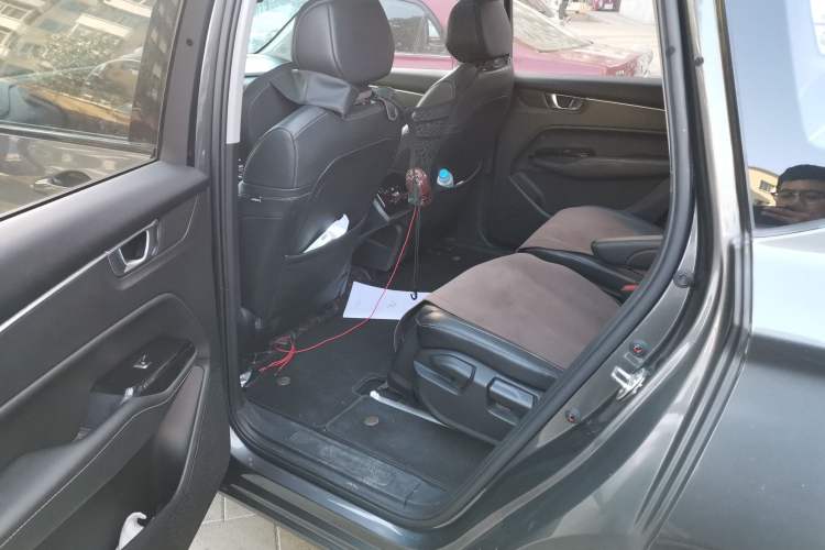 Used Wuling Victory 2020 1.5T CVT Flagship Edition Left Rear Seat
