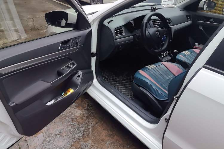 Used Volkswagen Lavida 2019 Lavida Start 1.5L Manual Fashion Edition China VI Standard
