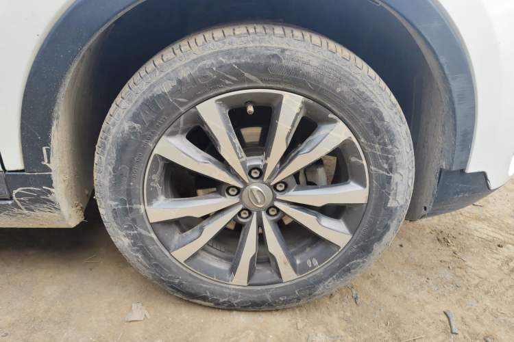 Used GAC Trumpchi GS3 2022 POWER 270T Automatic Sporty Edition Right Front Wheel Hub