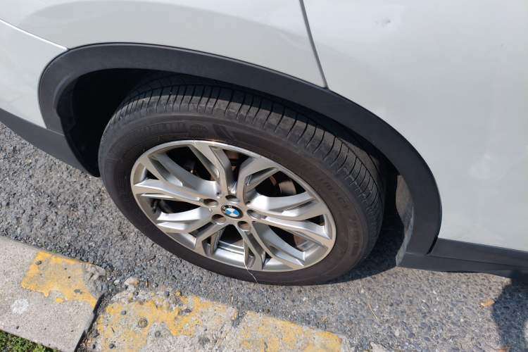 Used BMW X1 2018 sDrive20Li Leading Model
