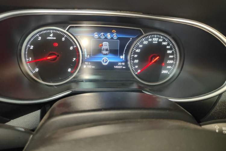 Used Hongqi H5 2019 30TD Dynamic Edition Odometer Close Up