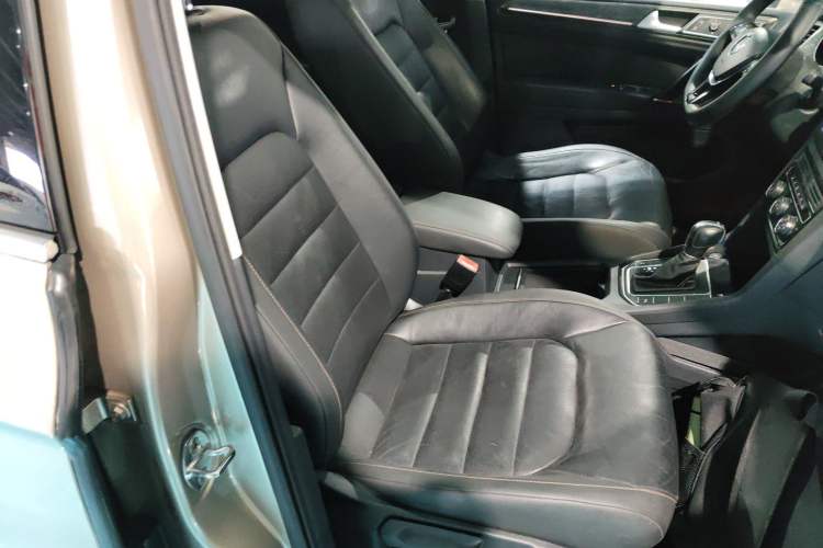 Used Volkswagen Golf Sportsvan 2016 230TSI Automatic Luxury Version